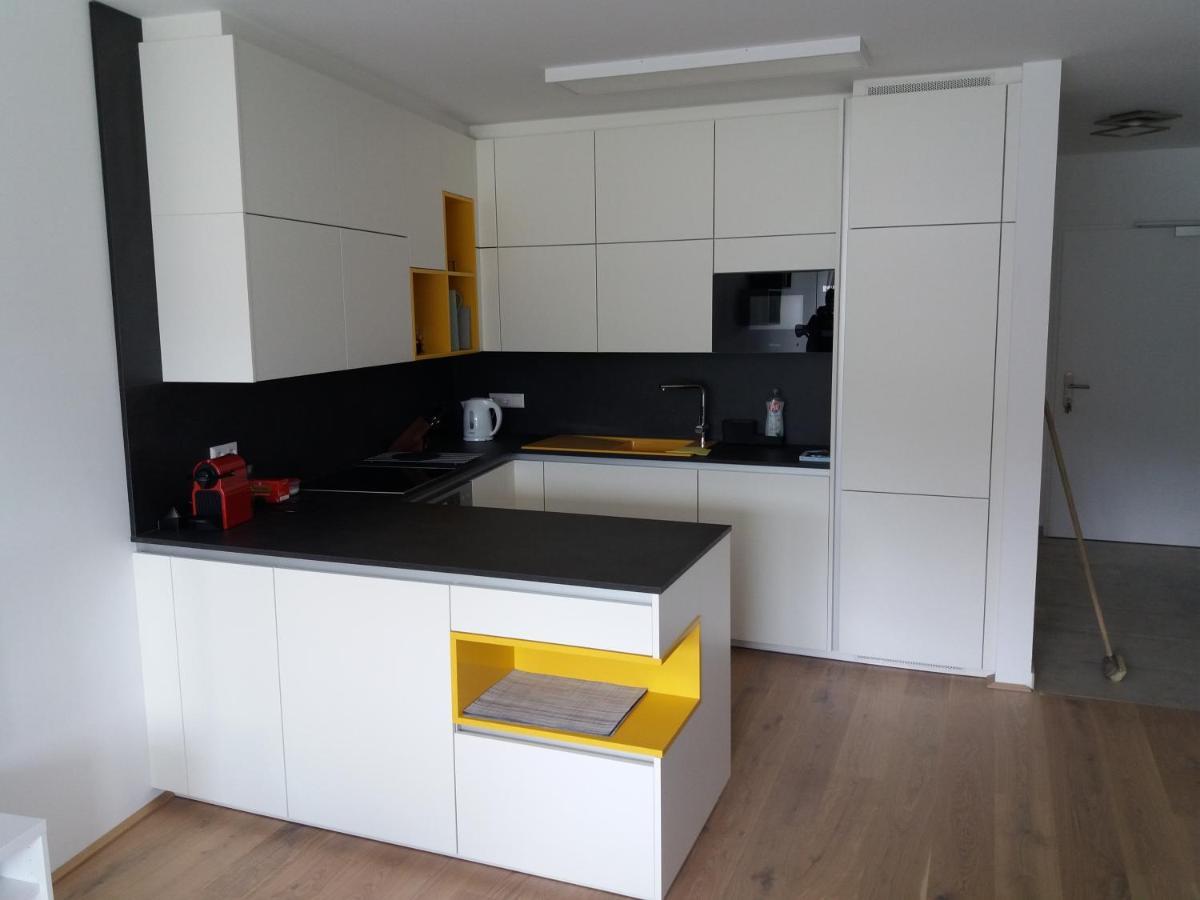 Top 5 Alpe Maritima - Traumhafte Ferienwohnung Mit Seeblick Und Bergkulisse Am Ossiacher See Annenheim Ngoại thất bức ảnh